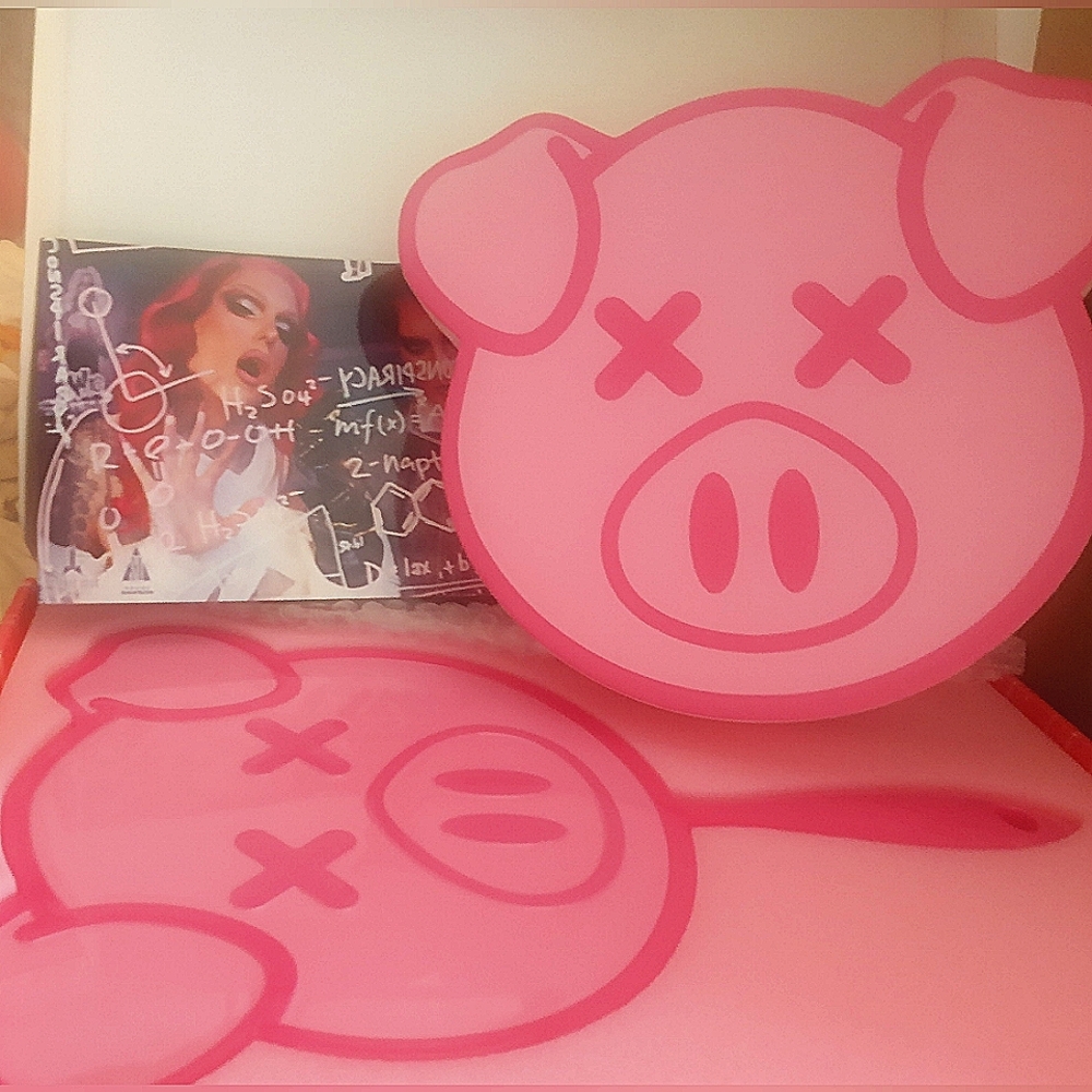 BNIB✨Jeffree Star Conspiracy Pink Piggy Bundle ✨🐖💗